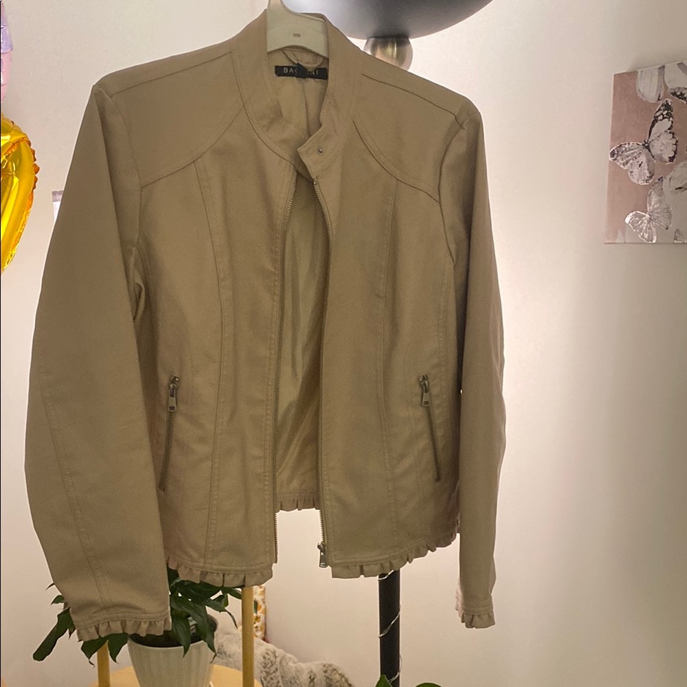 💕Baccini Cream Jacket💕